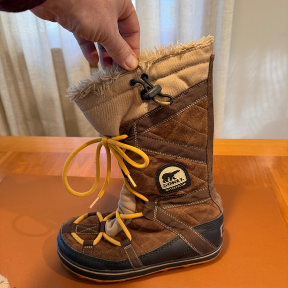 Sorel Women ’s Glacy Explorer Waterproof Snow Boot (Size 8) - Picture 3 of 11